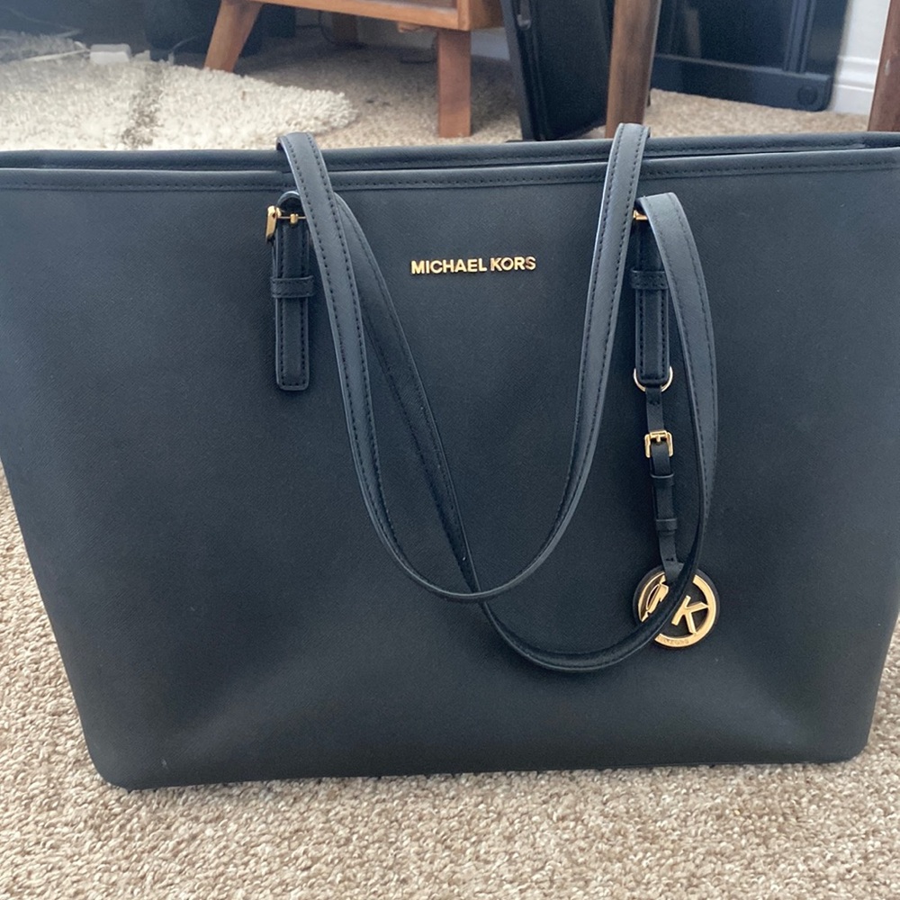 Black leather tote like new